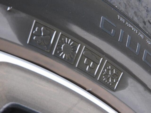 Toyota COROLLA Cross 2.0 High Power Hybrid First Edition 1e EIGENAAR! DEALERONDERHOUDEN! TOPSTAAT! STOELVERWARMING!