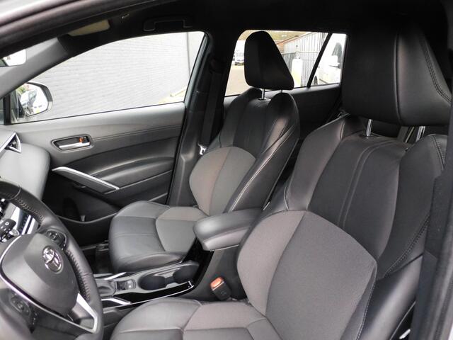 Toyota COROLLA Cross 2.0 High Power Hybrid First Edition 1e EIGENAAR! DEALERONDERHOUDEN! TOPSTAAT! STOELVERWARMING!