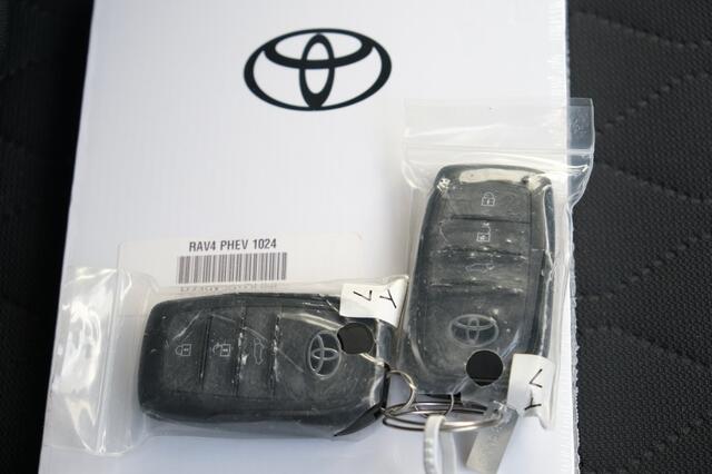 Toyota COROLLA Hybrid 140 Style Automaat | Apple Carplay / Android auto | Ele