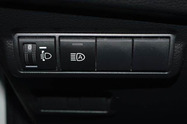 Toyota COROLLA 2.0 HP Hybrid Lau.Ed, Trekhaak, Panorama dak, Camera,