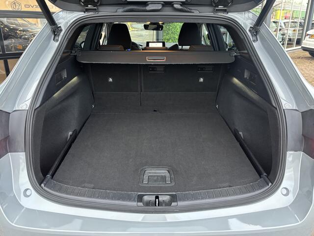 Toyota COROLLA Touring Sports 1.8 Hybrid Business Plus | ACC | Camera | HUD | Winterpack