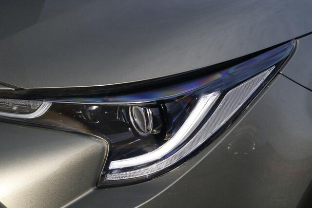 Toyota COROLLA Touring Sports 2.0 Hybrid Premium | Schuif -/ kanteldak | trekhaak | Zeer compleet |