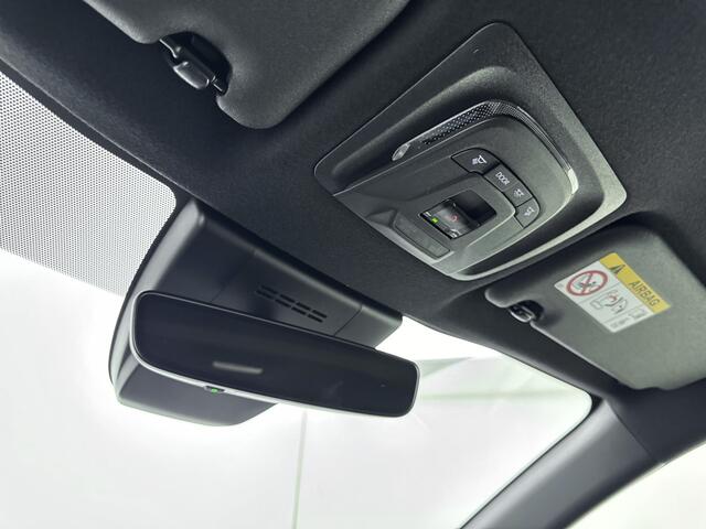 Toyota COROLLA Cross Hybrid 180 Executive | Apple Carplay & Android Auto | parkeercamera | Auto op bestelling!