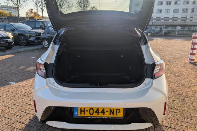 Toyota COROLLA 1.8 Hybrid Executive |Trekhaak afn| Bi-tone| Led verlichting|PDC V+A|BSN|Half leer