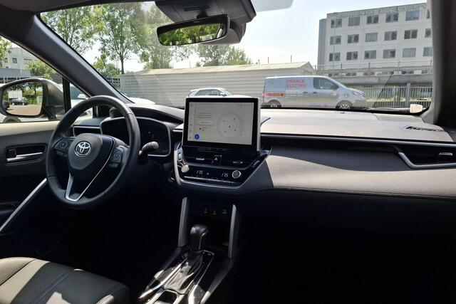 Toyota COROLLA Cross Hybrid 200 Executive edition Panoramadak, Dodehoekdetectie, Parkeersensoren voor + achter, Elektrische achterklep, Led, Navi, Garantie t/m 2034!