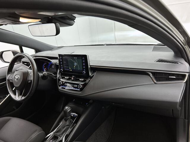 Toyota COROLLA 1.8 Hybrid Dynamic | 1e Eigenaar | NIEUW Geleverd en Onderhouden | Stoelverwarming | Navigatie |