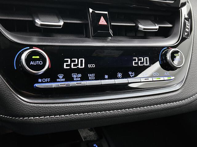 Toyota COROLLA 1.8 Hybrid Dynamic | 1e Eigenaar | NIEUW Geleverd en Onderhouden | Stoelverwarming | Navigatie |