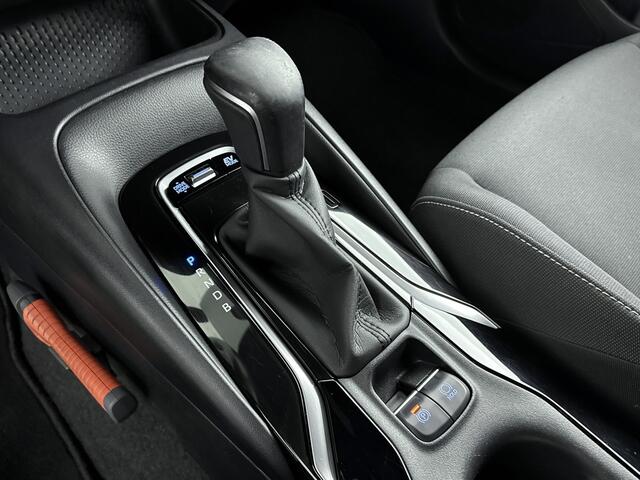 Toyota COROLLA Touring Sports 1.8 Hybrid Active | Trekhaak | Parkeercamera | Apple Carplay -/ Android Auto | Cruise Control Adaptief |