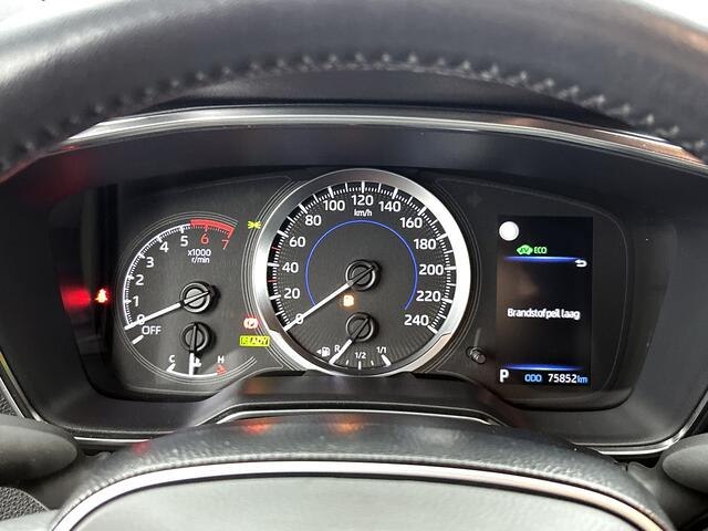 Toyota COROLLA Touring Sports 1.8 Hybrid Business | Trekhaak | Full map navigatie |