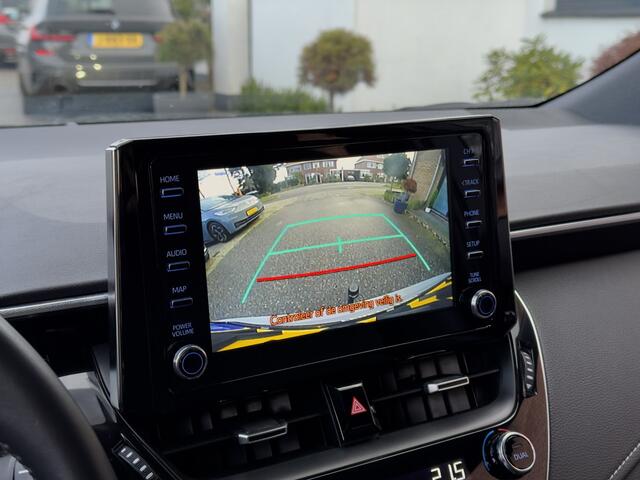 Toyota COROLLA Touring Sports 1.8 HYBRIDE PLUS AUT LEDER NAVI CAMERA LED LMV PDC