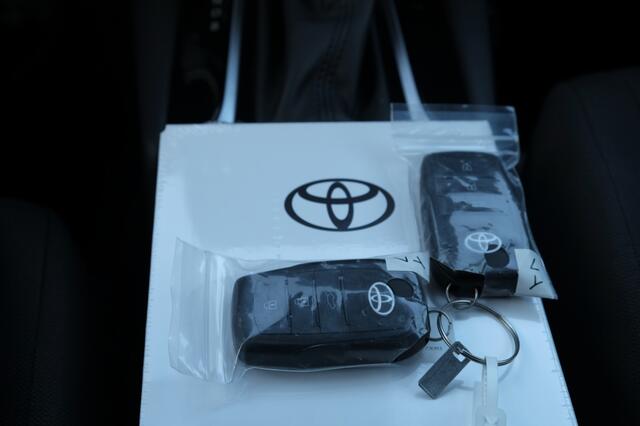 Toyota COROLLA Cross 1.8 Hybrid 140 Style Automaat | Android Auto en Apple CarPlay |