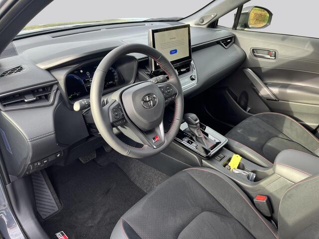 Toyota COROLLA Cross Hybrid 180PK GR-Sport Nieuwprijs 49465,-
