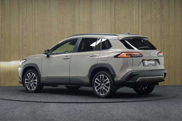 Toyota COROLLA Cross Hybrid 180 Executive | Outdoor Pack ¤ 3.500,- voorraad voordeel! | Adaptive-cruise | JBL Audio | Leder | 360° Camera | Clima | Parkeerhulp | Elek. Achterklep | Apple Carplay & Android Auto | Winterpakket | Keyless | Dodehoekdet