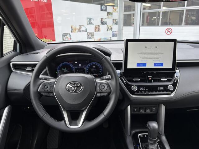 Toyota COROLLA Cross Hybrid 140 Style | Stuur + Stoelverwarming | Blindspot |