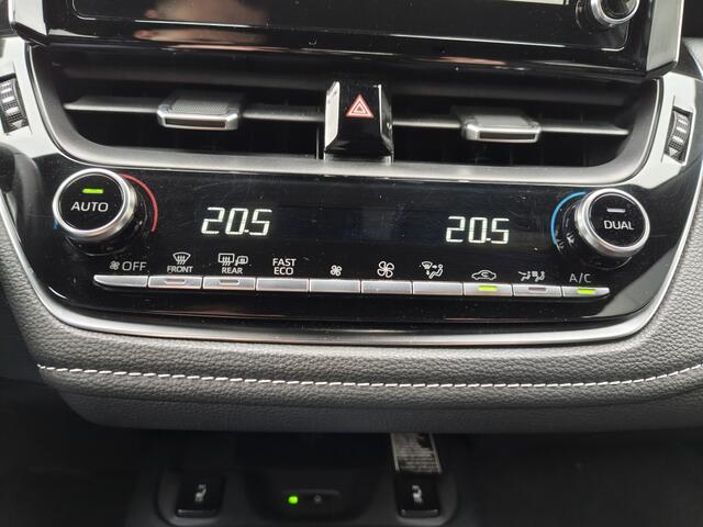 Toyota COROLLA Touring Sports 1.8 Hybrid Business Plus | Trekhaak | Parkeersensoren | Stoelver