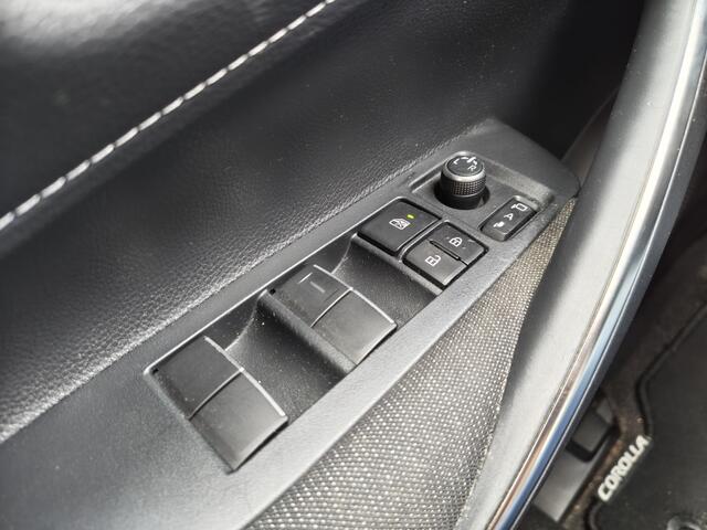 Toyota COROLLA Touring Sports Hybrid 140 Dynamic Limited| Facelift | Navi | Stoel & Stuurverwa