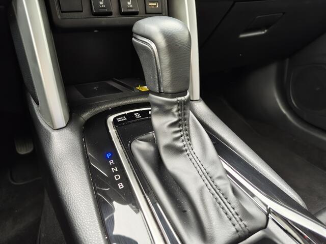 Toyota COROLLA Cross Hybrid 140 Style + Premium Pack | Trekhaak | Half Leder | Stoelv