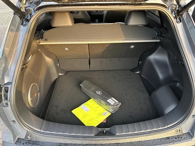 Toyota COROLLA Cross Hybrid 180 GR Sport