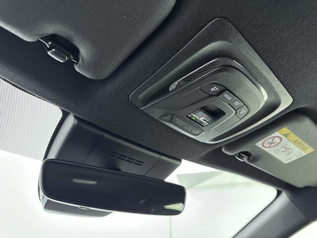 Toyota COROLLA Cross Hybrid 200 Style | Stuur- Stoelverwarming | Parkeersensoren V+A |