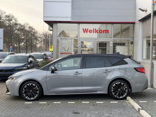 Toyota COROLLA Touring Sports 1.8 Hybrid GR-Sport | GEEN AFLEVERKOSTEN | Parkeersensoren V + A, Apple/Android, Voorstoelen verwarmd