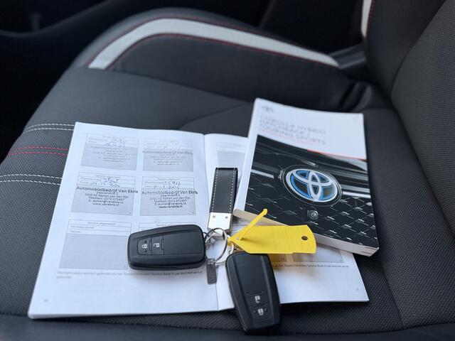 Toyota COROLLA Touring Sports 1.8 Hybrid GR-Sport | GEEN AFLEVERKOSTEN | Parkeersensoren V + A, Apple/Android, Voorstoelen verwarmd