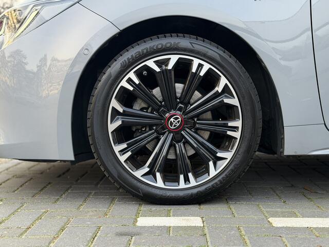 Toyota COROLLA Touring Sports 1.8 Hybrid GR-Sport | GEEN AFLEVERKOSTEN | Parkeersensoren V + A, Apple/Android, Voorstoelen verwarmd