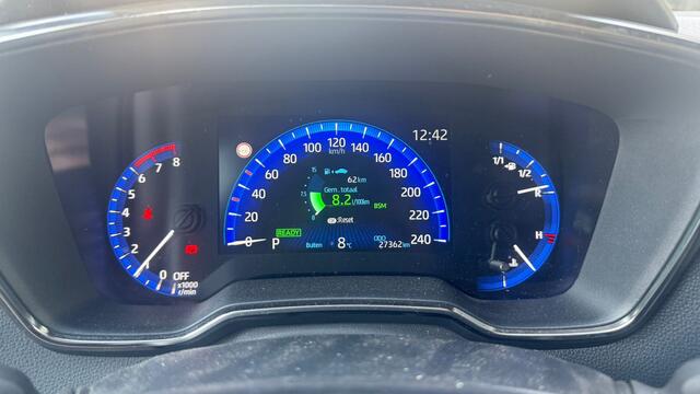 Toyota COROLLA Touring Sports 2.0 Hybrid TeamDE