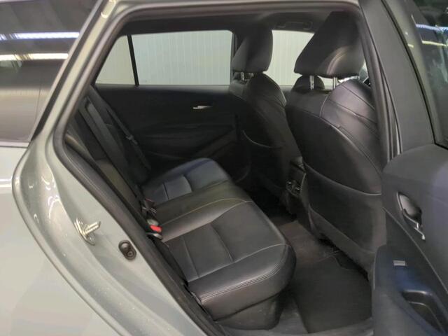 Toyota COROLLA Touring Sports 1.8 Hybrid Business Plus Volledig Leder Airco ECC Navi Carplay PDC VA + Camera Adaptive Cruise Control Full LED 17" Velgen NL Auto 1e Eig. Dealer onderhouden