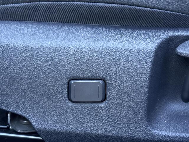 Toyota COROLLA Touring Sports Hybrid 140 Dynamic **STOELVERWARMING/ KEYLESS/ PARKEERSENSOREN/ GARANTIE**