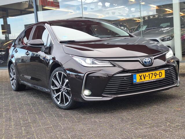 Toyota COROLLA 1.8 Hybrid Executive Sedan | Trekhaak | Blindspot | Adaptive CC | Leder-Stof | Occasion