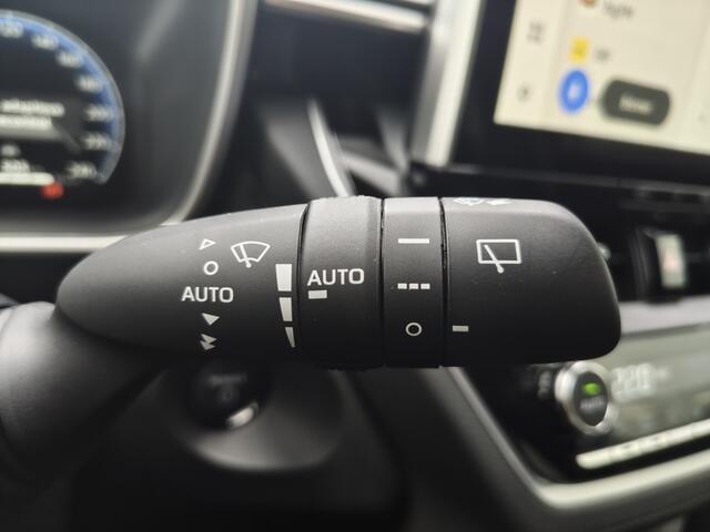 Toyota COROLLA Cross Hybrid 140 Style | Sensoren v/a | El. Achterklep | Stoel- & Stuu