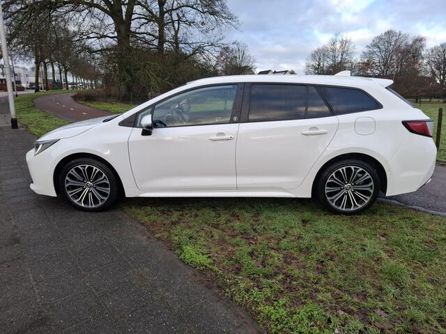 Toyota COROLLA Touring Sports 1.8 Hybrid Executive