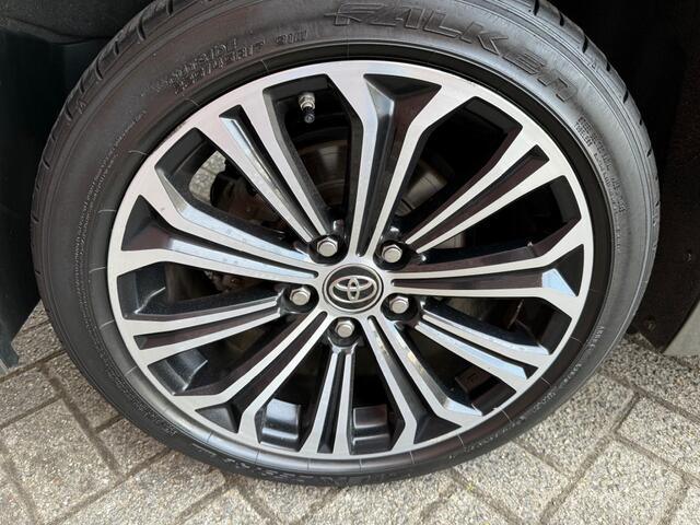 Toyota COROLLA 2.0 HYBRID DYNAMIC NAVI CLIMA ADAP-CRUISE CAMERA