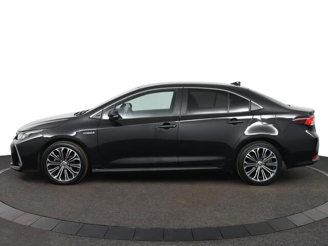 Toyota COROLLA 1.8 Hybrid Dynamic | Apple Carplay/Android Auto | Stoelverwarming | Parkeercamera | Adaptieve Cruise Control |