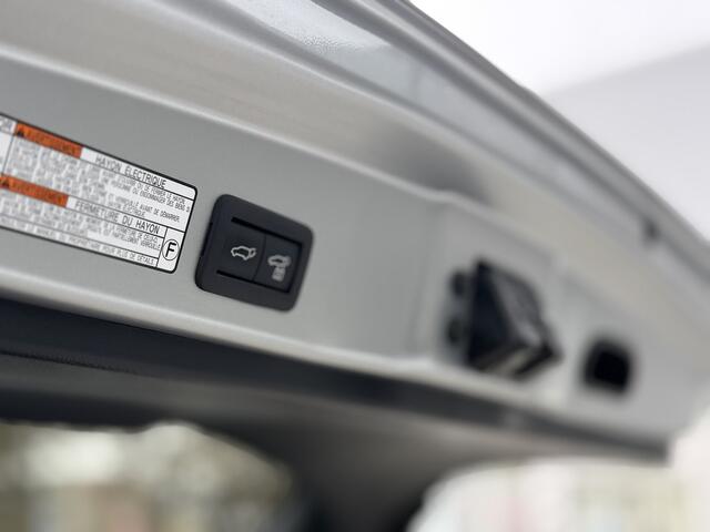 Toyota COROLLA Cross Hybrid 140 Dynamic | GEEN AFLEVERKOSTEN | Elek.achterklep, Apple/Android, Draadloze telefoonlader