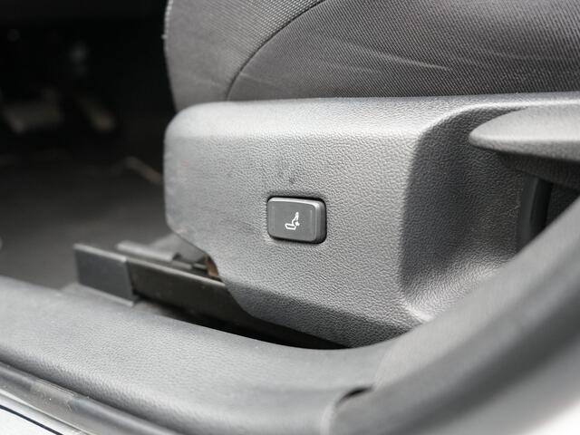 Toyota COROLLA Hybrid 140 Active