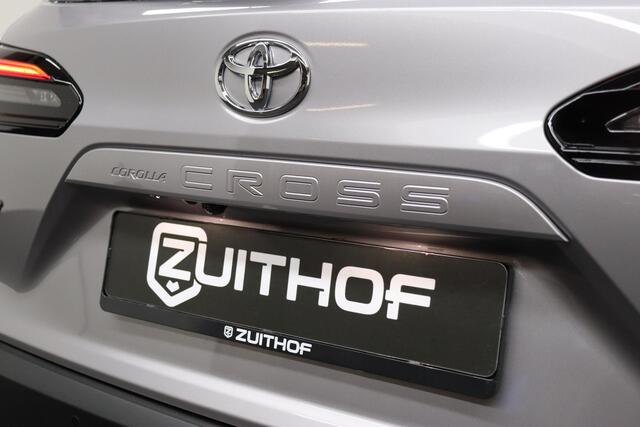 Toyota COROLLA Cross Hybrid 180 Executive | Nieuw uit voorraad leverbaar! | ¤ 3.000,- voorraad voordeel! | Adaptive-cruise | Leder | 360° Camera | Clima | Elek. Achterklep | Apple Carplay & Android Auto | Keyless | Dodehoekdetectie