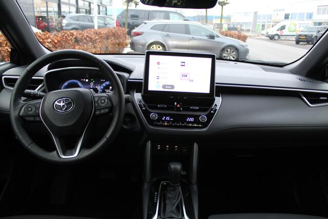 Toyota COROLLA Cross Hybrid 140 Style | Rijklaar | Stoel/Stuur-verwarming | Navi | Apple/Android | Elek achterklep