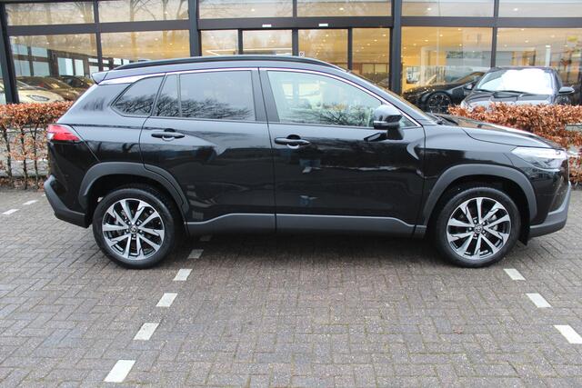 Toyota COROLLA Cross Hybrid 140 Style | Rijklaar | Stoel/Stuur-verwarming | Navi | Apple/Android | Elek achterklep