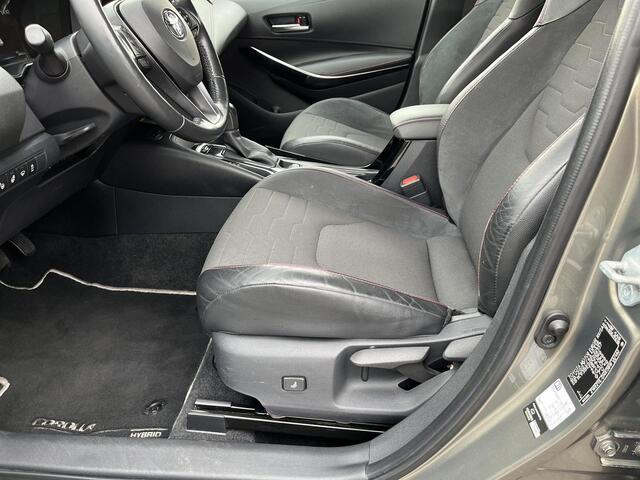 Toyota COROLLA 1.8 Hybrid Executive | All-in prijs | Automaat | Trekhaak | Parkeersensoren