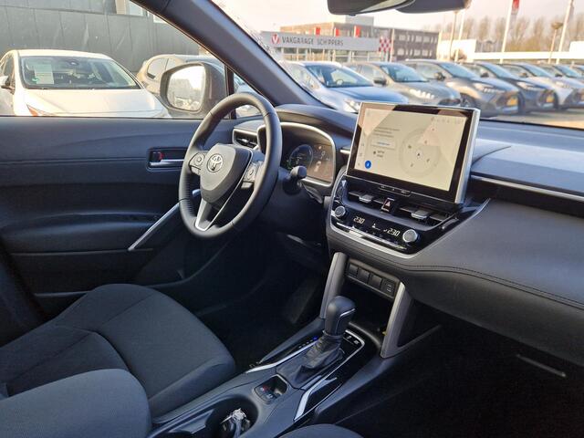 Toyota COROLLA Cross Hybrid 140 Style