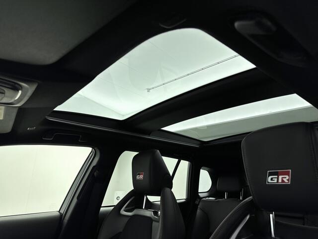 Toyota COROLLA Cross Hybrid 180 GR Sport Plus Pack Panoramadak | NIEUW & DIRECT LEVERBAAR | UNIEKE SAMENSTELLING | PANORAMADAK |