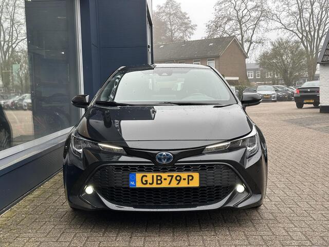 Toyota COROLLA 1.8 Hybrid Dynamic Limited | Automaat | Navigatie | Afneembare Trekhaak | LED Verlichting | Camera | Parkeersensoren | Lichtmetalen Velgen | Digitaal Dashboard | Climate Control | Keyless Start | DAB Radio | Apple Carplay |