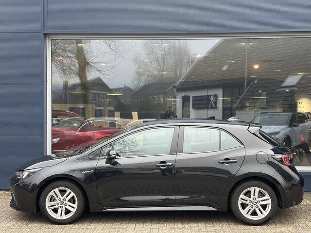 Toyota COROLLA 1.8 Hybrid Dynamic Limited | Automaat | Navigatie | Afneembare Trekhaak | LED Verlichting | Camera | Parkeersensoren | Lichtmetalen Velgen | Digitaal Dashboard | Climate Control | Keyless Start | DAB Radio | Apple Carplay |