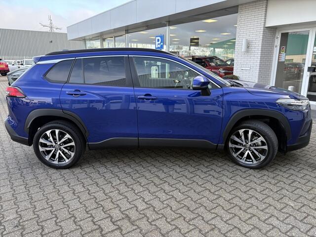 Toyota COROLLA Cross Hybrid 140 Style | Sensoren V/A | Blindspot | El. achterklep |