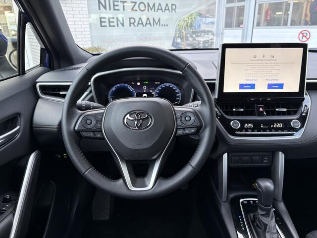 Toyota COROLLA Cross Hybrid 140 Style | Sensoren V/A | Blindspot | El. achterklep |