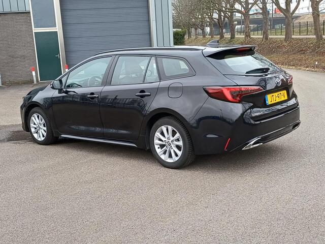 Toyota COROLLA Touring Sports Hybrid 140 Business Stuur-& Stoelverwarming | Adaptieve Cruise control | Apple CarPlay - Android Auto |