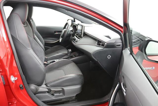 Toyota COROLLA Touring Sports 1.8 Hybrid Executive | Trekhaak | Head Up Display | Navigatie | PDC Rondom | Keyless Entry | Stoelverwarming |