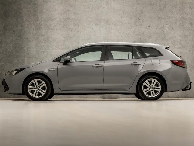 Toyota COROLLA Touring Sports 1.8 Hybrid Sport Automaat (APPLE CARPLAY, CAMERA, TREKHAAK, SPORTSTOELEN, KEYLESS, ADAPTIVE CRUISE, NIEUWSTAAT)