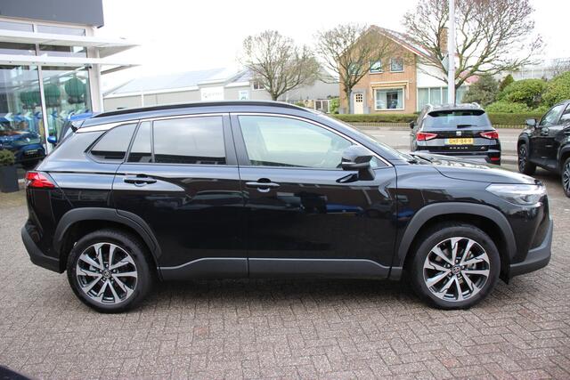Toyota COROLLA Cross Hybrid Style Automaat | Blind spot | Stuur & Stoelverwarming | Elek. achterklep |